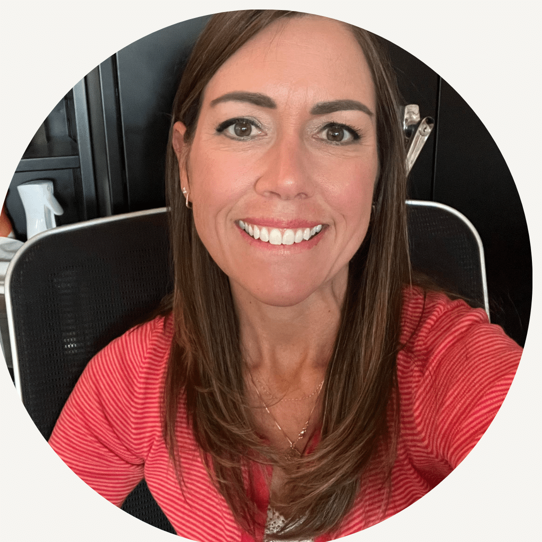 Ashley Davis Headshot